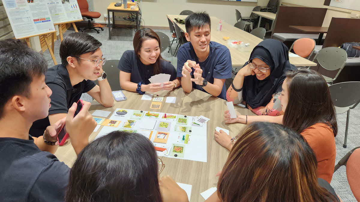 haBEEtat Game Workshop: Is there a place for honey bees in our urban neighbourhood?