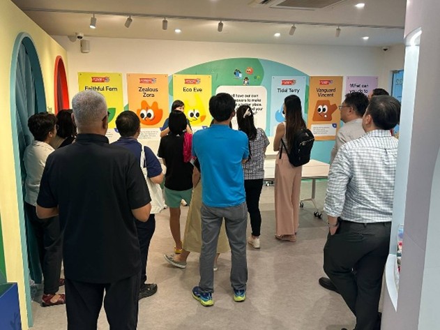 The Carbon Gallery Experience: Discovering Carbon and Climate Action