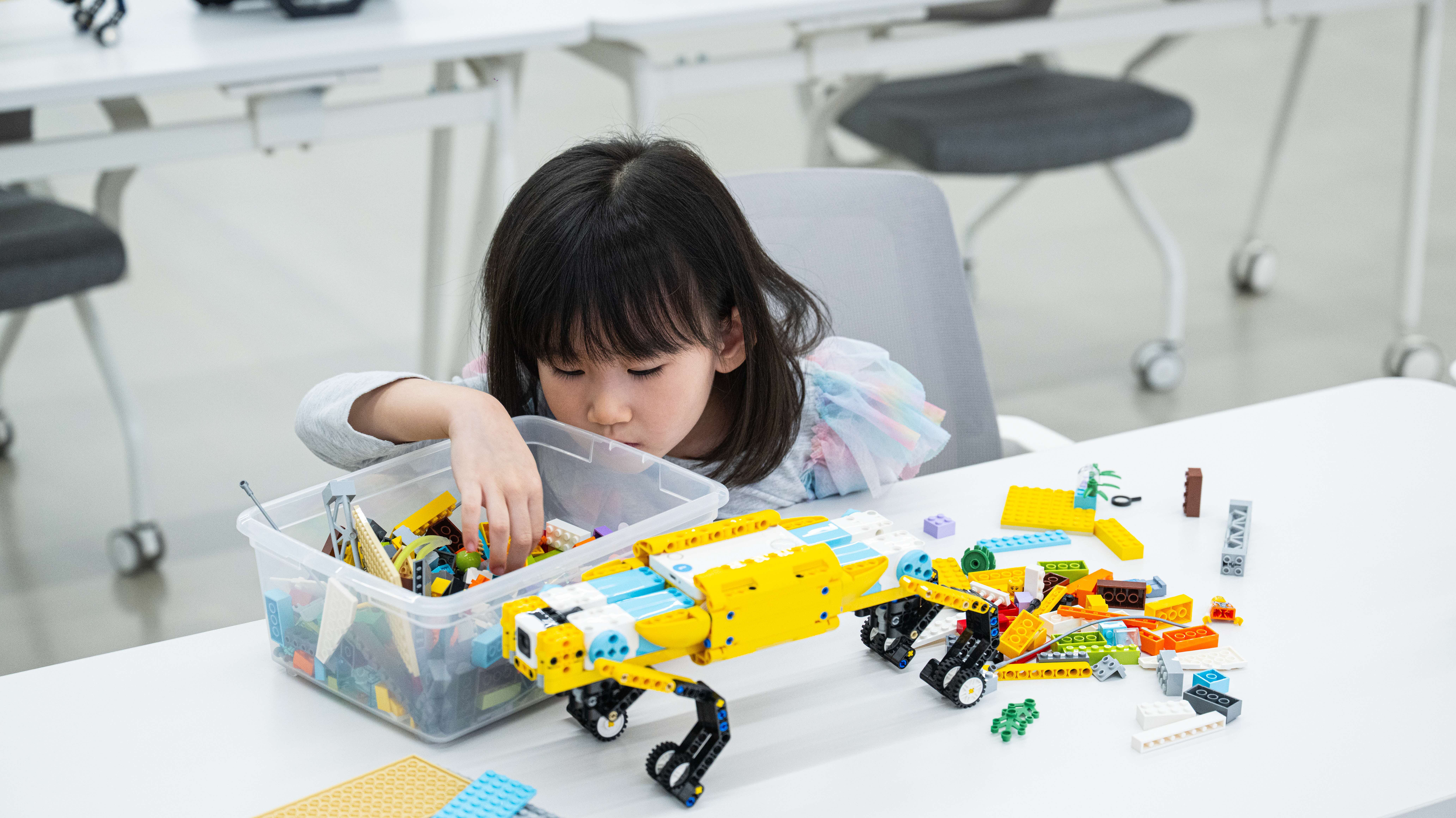 Hyundai’s SPOT Robot Coding Workshops