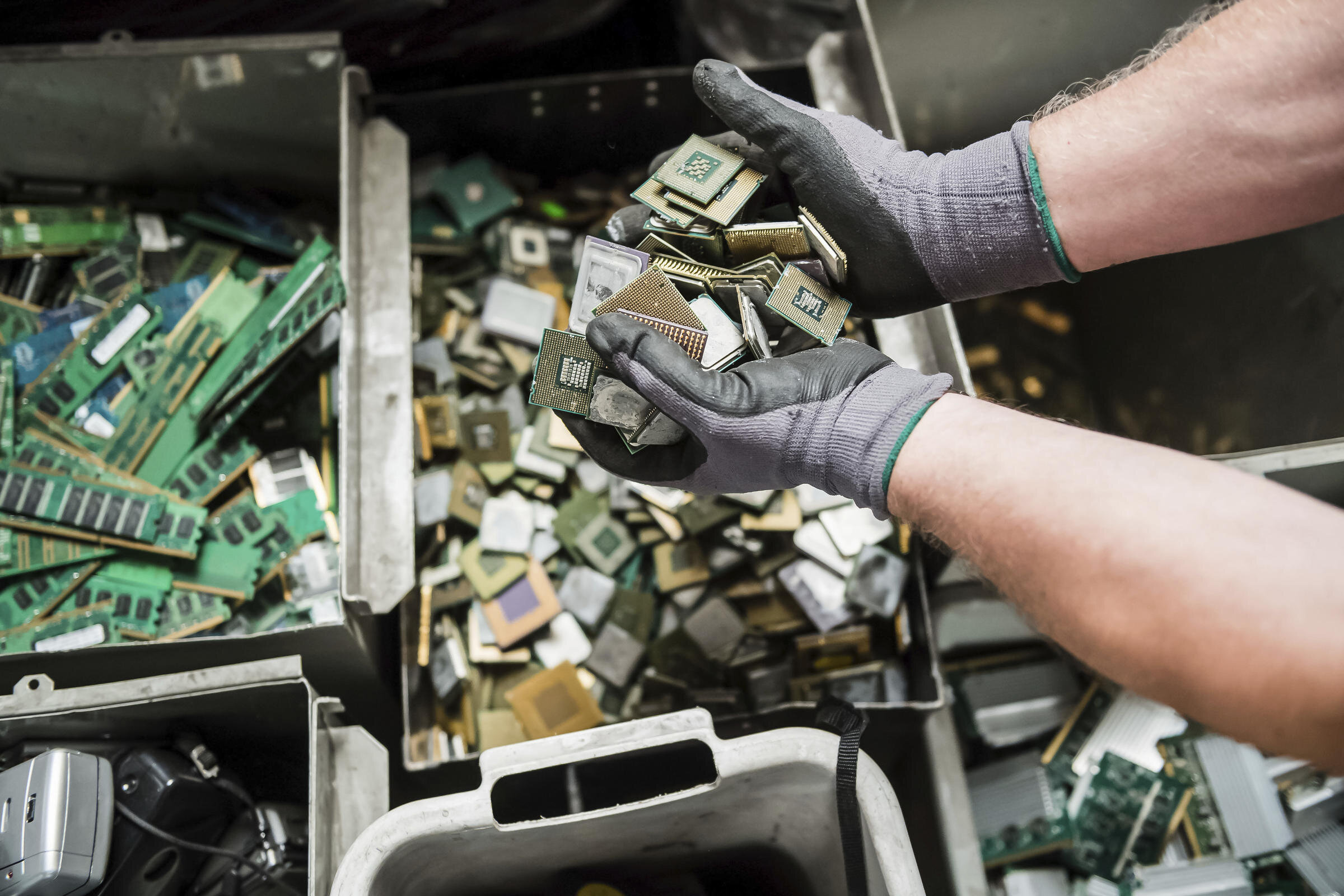E-Waste Tour at ALBA and Virogreen